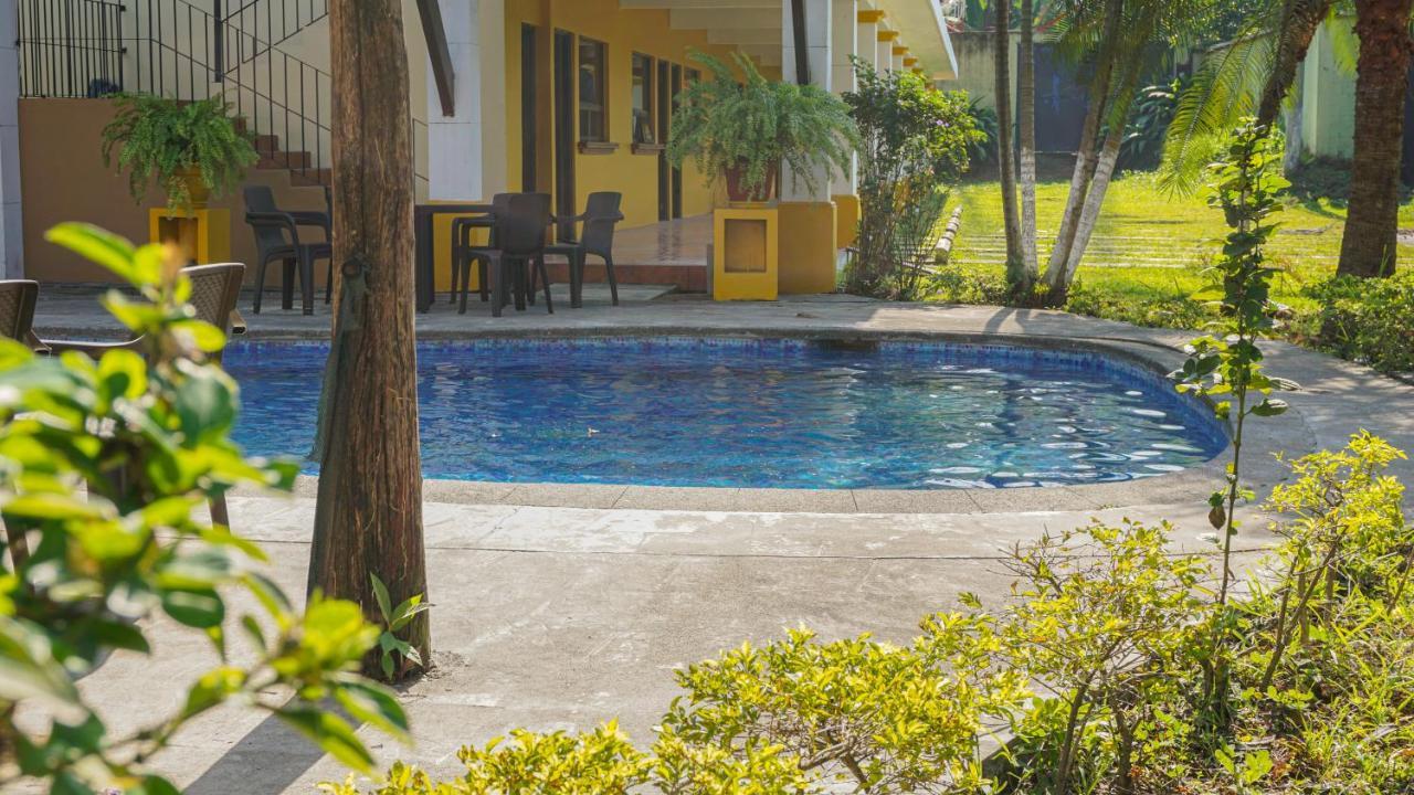 Zafra Hotel Retalhuleu Buitenkant foto