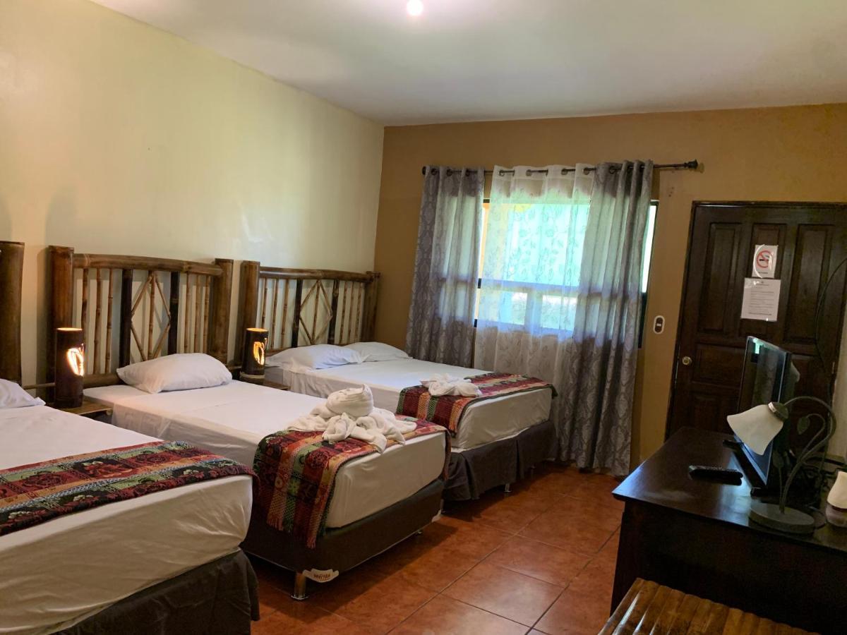 Zafra Hotel Retalhuleu Buitenkant foto