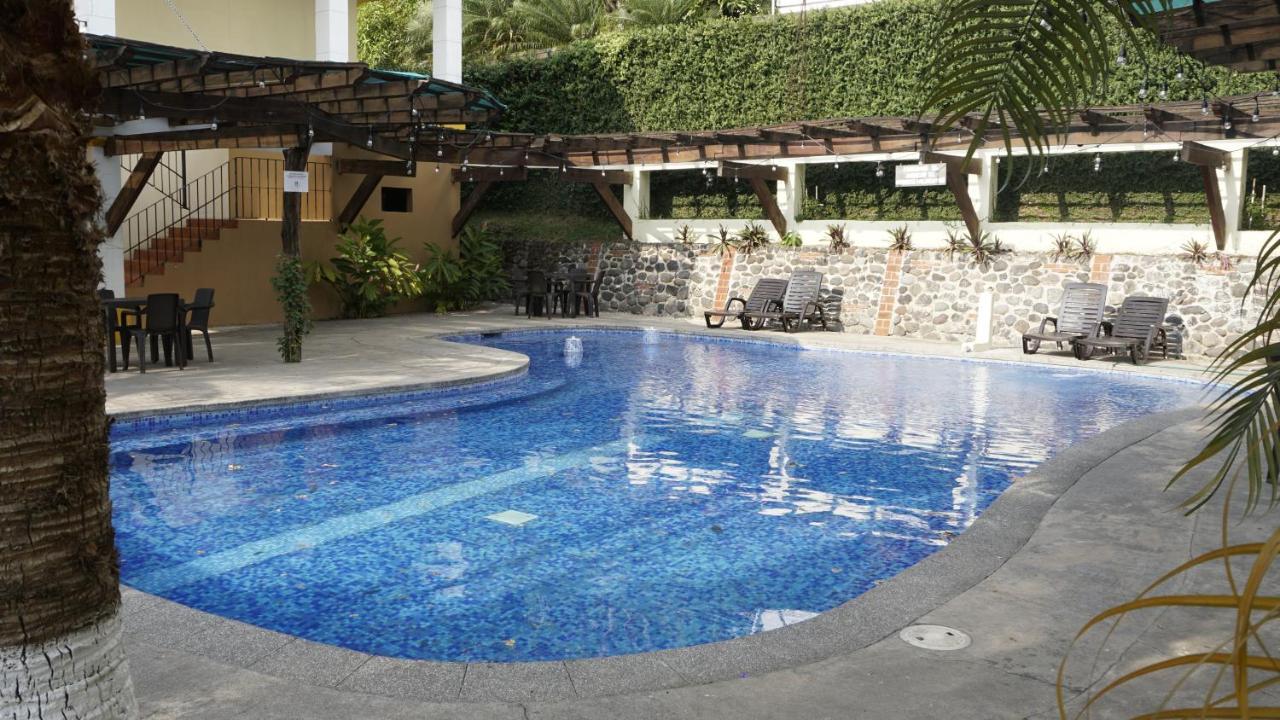 Zafra Hotel Retalhuleu Buitenkant foto